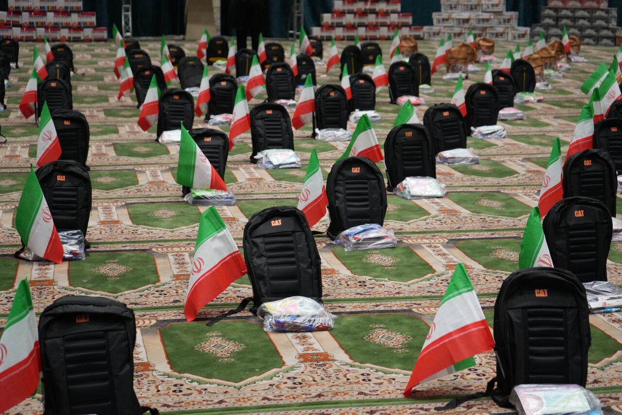 آغاز رزمایش توزیع 21 هزار بسته مایحتاج تحصیلی درگلستان