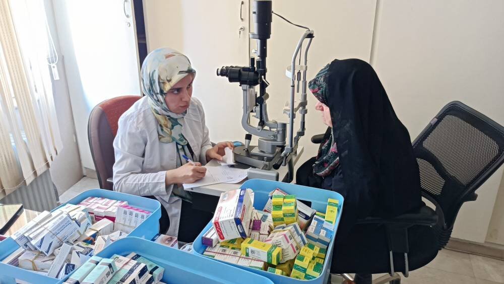 ارائه خدمات درمانی به مددجویان پرندی