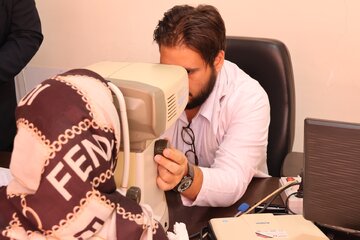 ارائه بیش از هزار خدمت چشم پزشکی  از ابتدای سال تاکنون ویژه خانواده های تحت حمایت