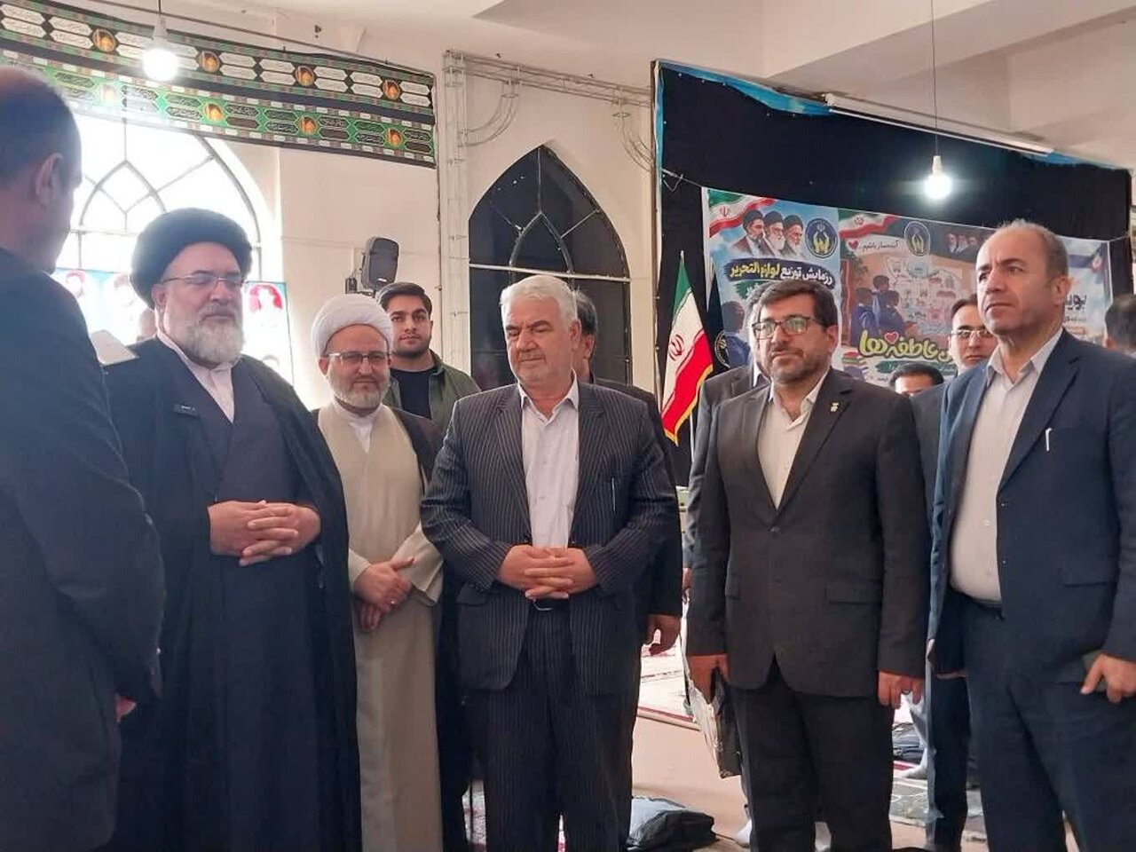 تحقق عدالت آموزشی با توزیع ۳۰ هزار بسته نوشت‌افزار بین دانش آموزان نیازمند