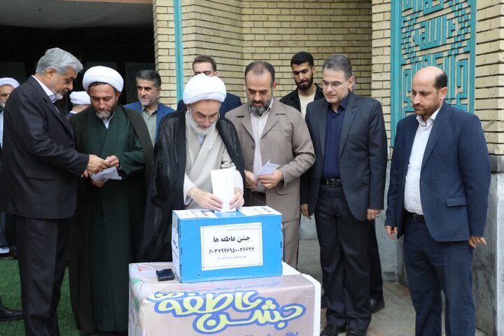 گزارش تصویری برپایی ایستگاه های جمع آوری کمک های مردمی جشن عاطفه ها