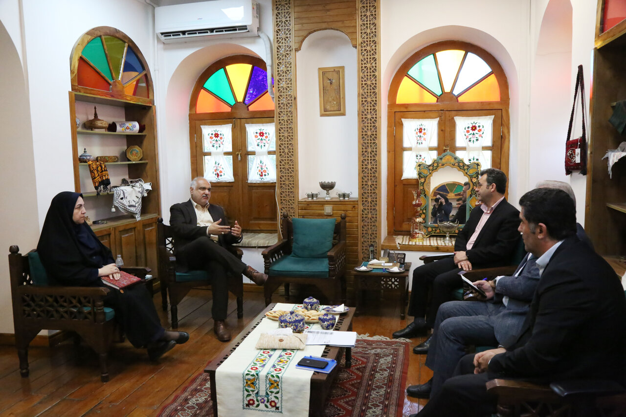 هم‌افزایی برای اشتغال مددجویان کمیته امداد در مسیر توسعه صنایع‌دستی گلستان