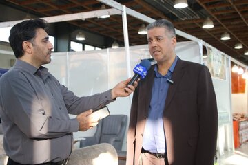 نمایشگاه تولیدات خوداشتغالی مددجویان کمیته امداد در تبریز برپا شد