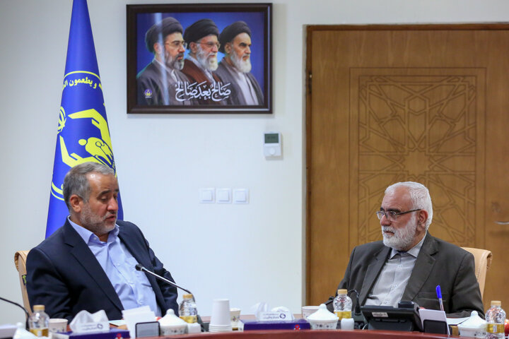 رئیس کمیته امداد با استاندار خراسان جنوبی و اعضای مجمع نمایندگان استان