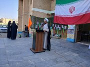 توزیع ۵۰۰ بسته لوازم‌التحریر دانش‌آموزان تحت حمایت کمیته امداد در شهرستان ملکشاهی