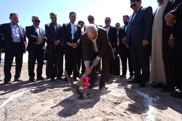 آغاز ساخت نیروگاه خورشیدی سه مگاواتی مددجویان در استان کرمان
