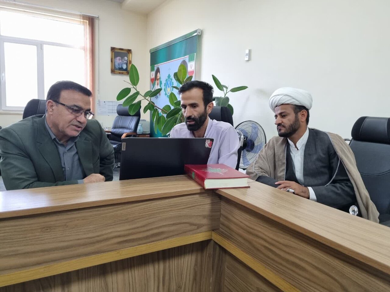 نشست هم‌اندیشی مسئول مرکز نیکوکاری میعاد با مدیرکل کمته امداد استان /تأکید بر توسعه خدمات محله‌محور و ثبت هوشمند نیازهای مددجویان در نرم‌افزار «میعاد»