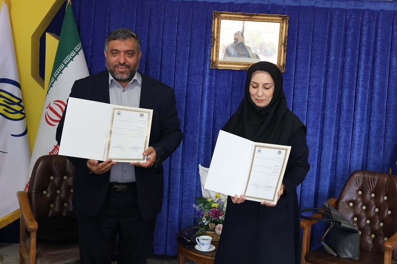 امضاء تفاهم نامه فی مابین کمیته امداد و نهادکتابخانه های عمومی استان قزوین 
