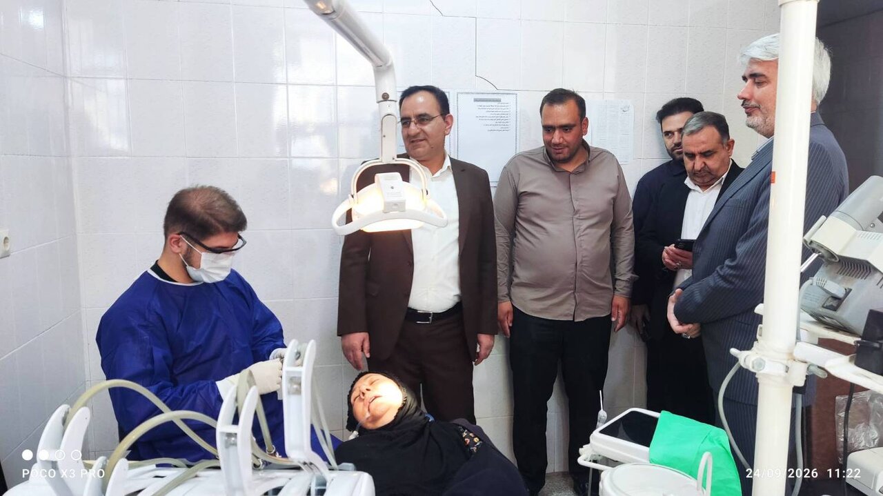 بازدید معاون استاندار ایلام از اردوی جهادی خدمات پزشکی در شهرک شهیدکشوری