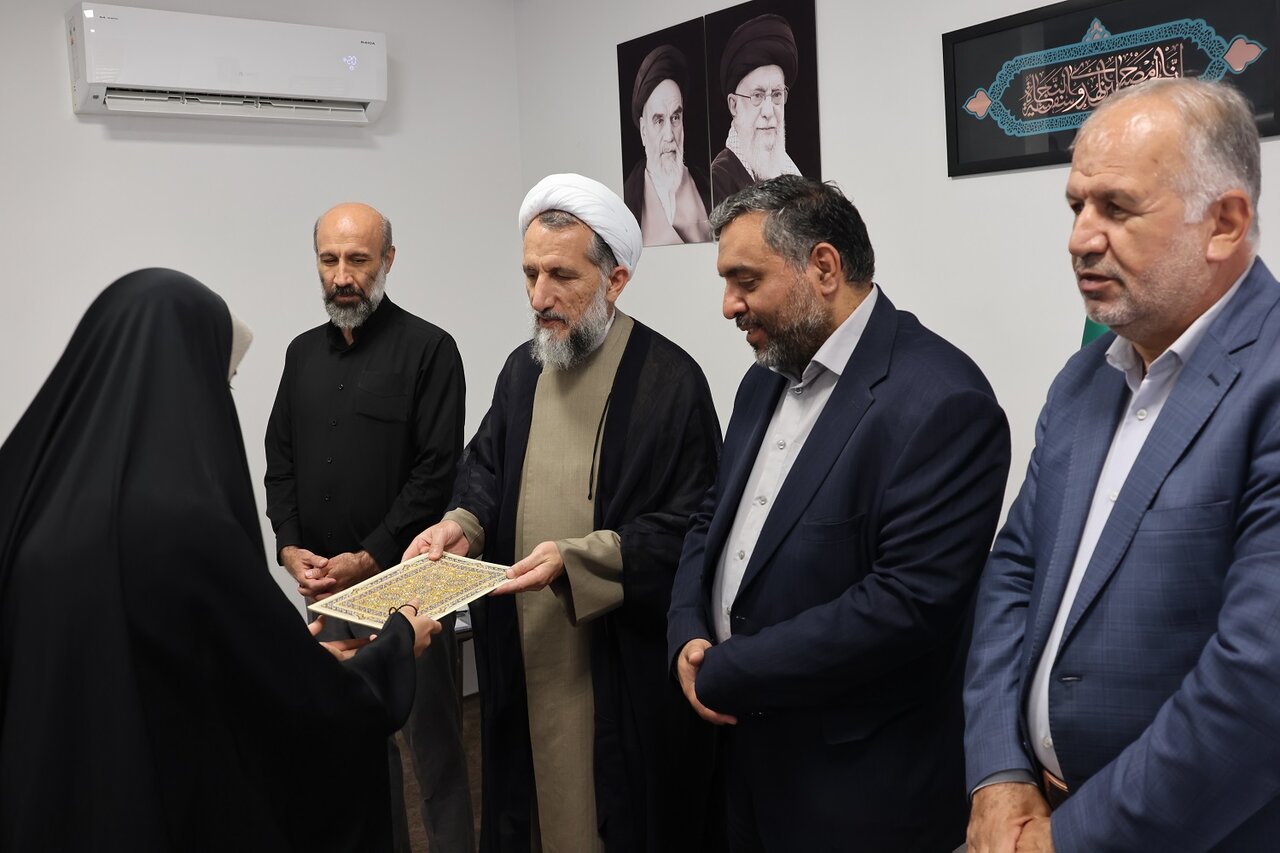 تجلیل از مقام آوران المپیاد کشوری ایران قهرمان