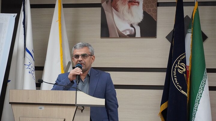 نشست بصیرتی کارکنان کمیته امداد استان در هفته دفاع مقدس