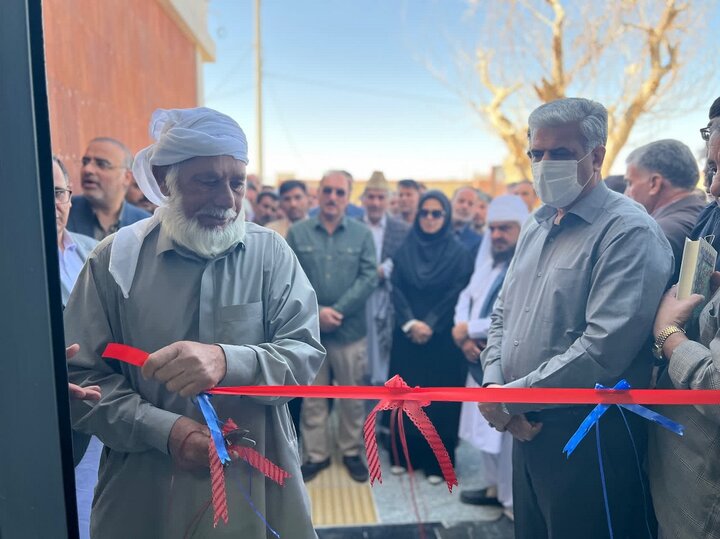 ساختمان اداری