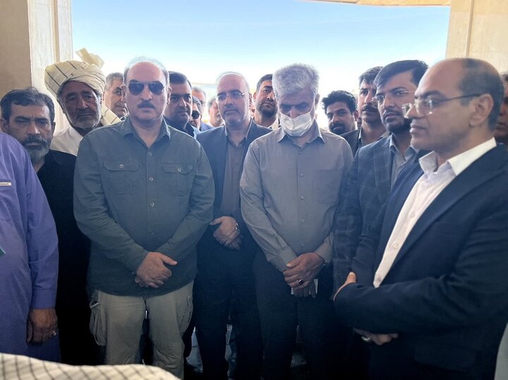 ساختمان اداری
