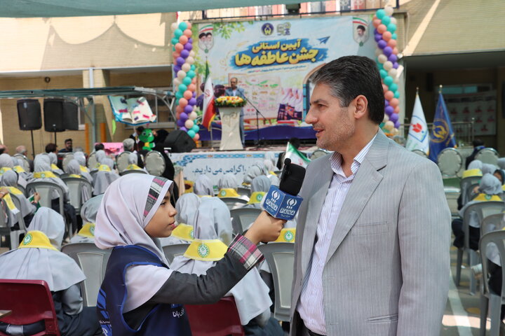 زنگ عاطفه ها در مدارس اصفهان به صدا درآمد