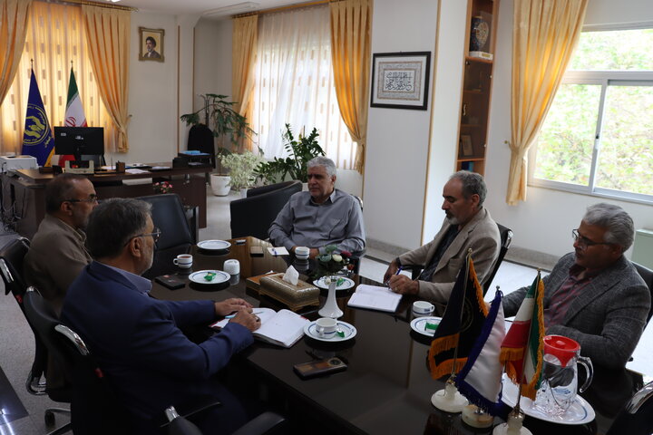 گره‌گشایی از مسائل مددجویان