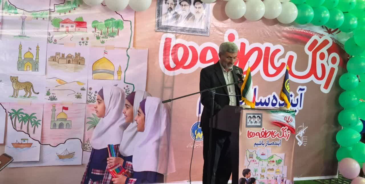 مدیرکل کمیته امداد امام خمینی(ره) تأکید کرد: دانش‌آموزان، سفیران نیکوکاری و همدلی در جامعه