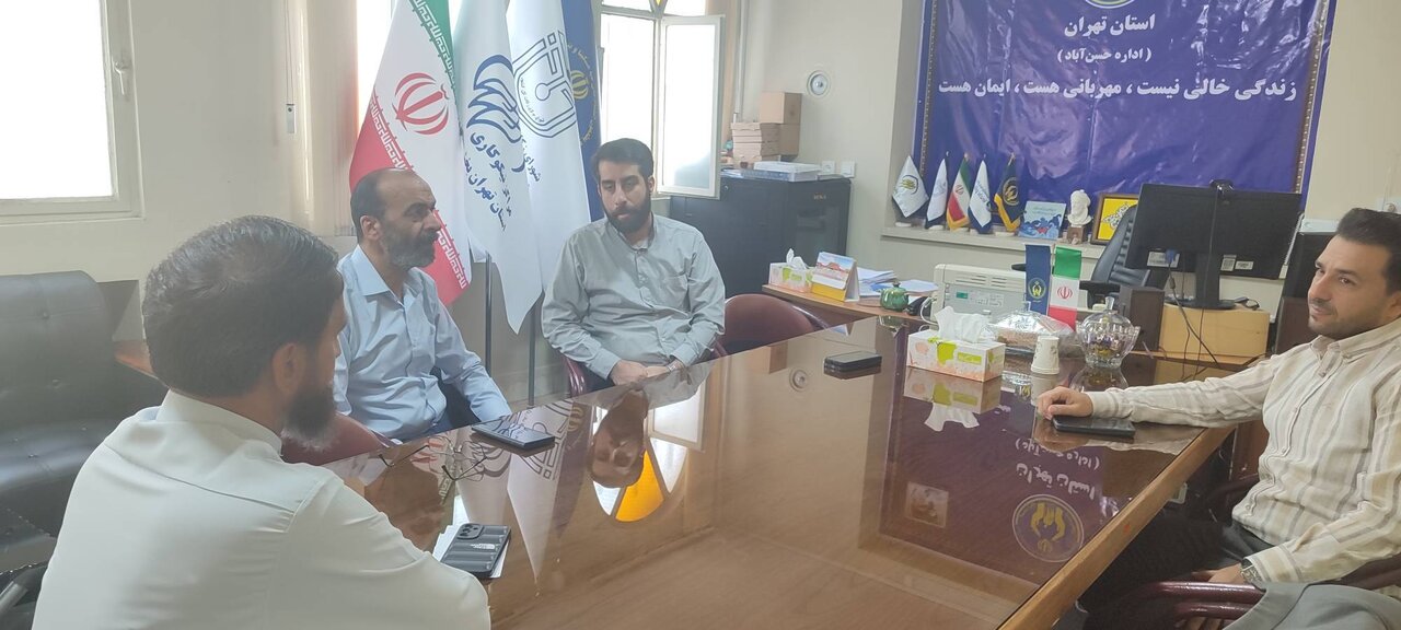 بازدید مدیرکل کمیته امداد استان تهران از اداره حسن‌آباد/ تأکید بر تکریم ارباب رجوع
