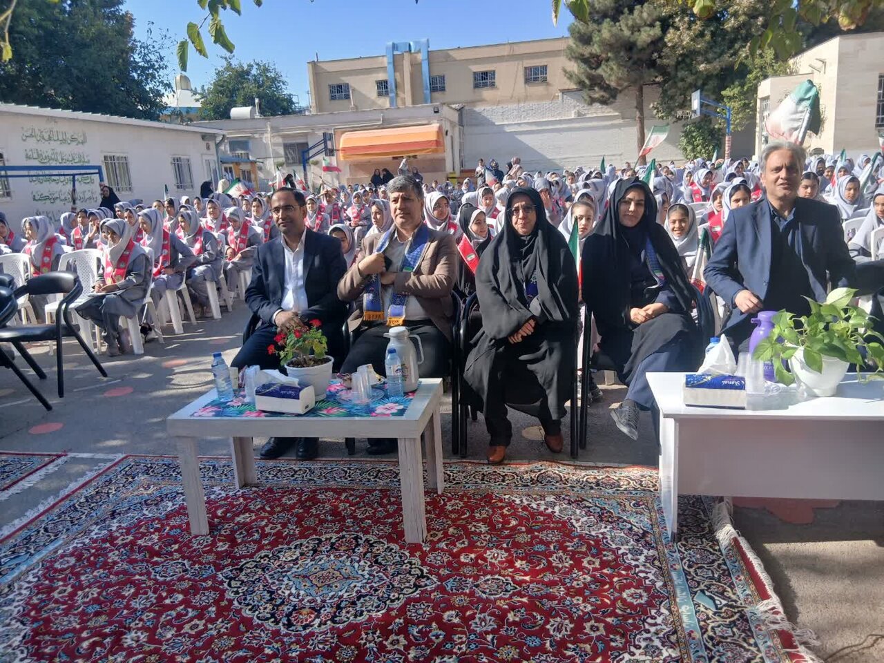 جشن عاطفه‌ها فرصتی برای تقویت فرهنگ نیکوکاری و حمایت از دانش‌آموزان نیازمند است