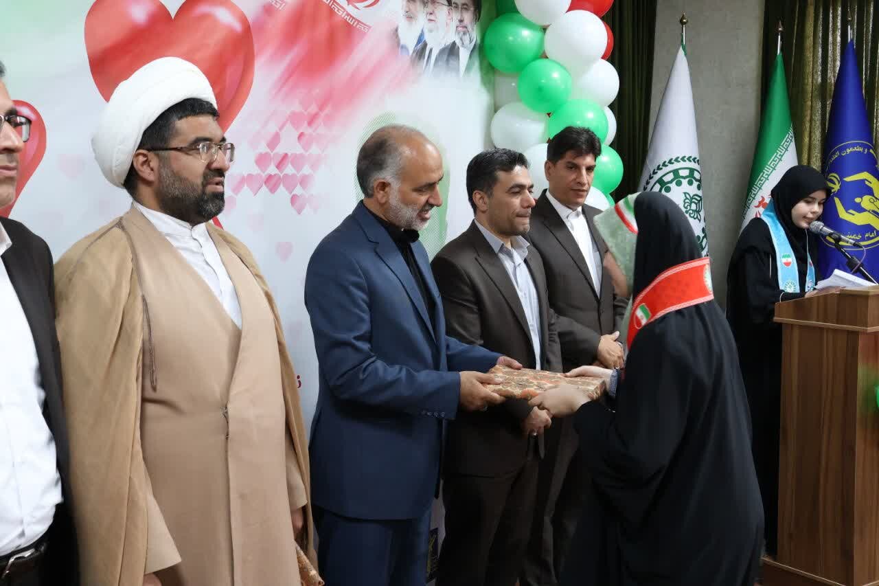 زنگ عاطفه‌ها در ۹۹۵ مدرسه زنجان نواخته شد