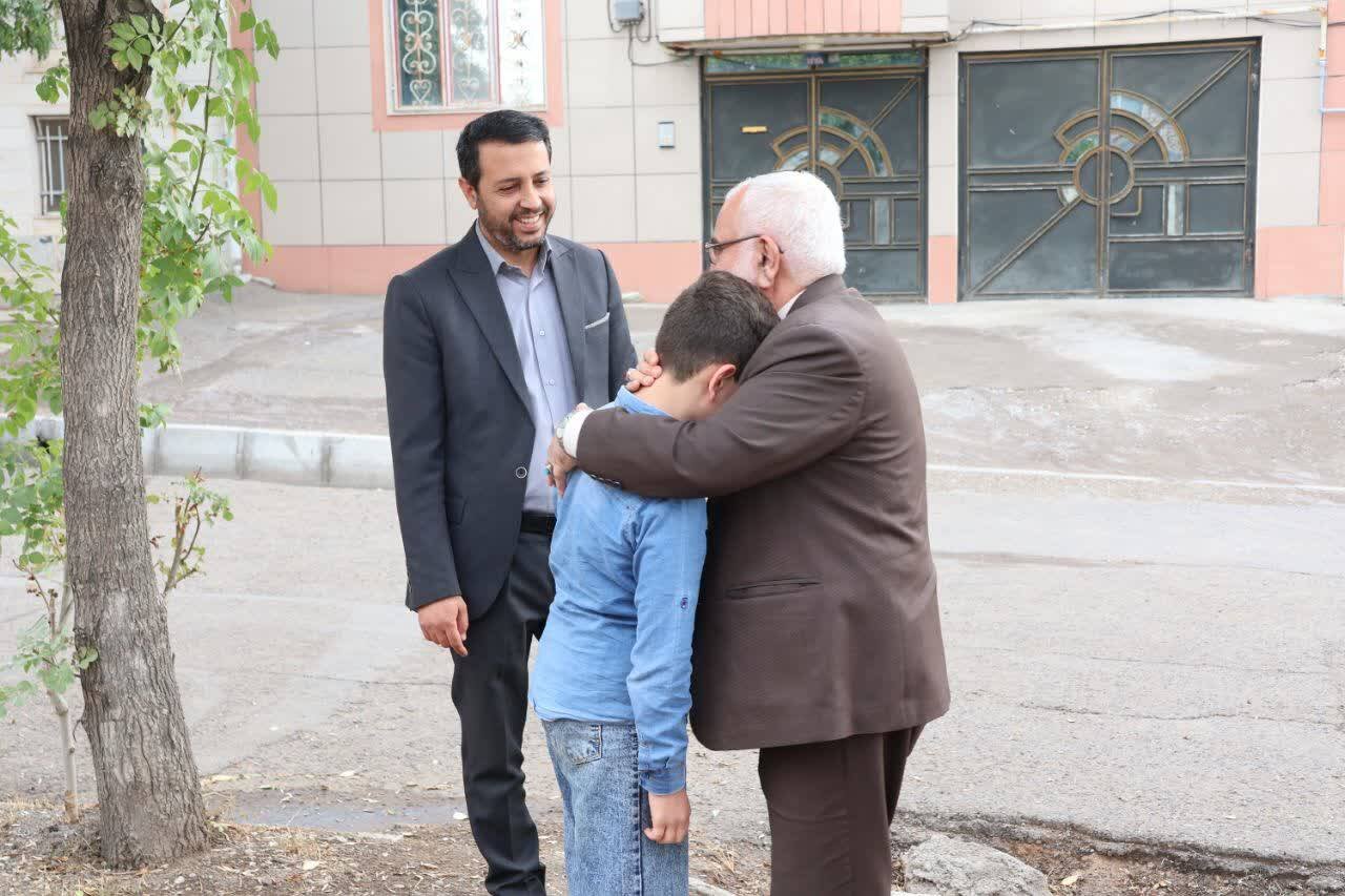 تأکید بر گره‌گشایی از خانواده‌های نیازمند در سفر رئیس کمیته امداد به زنجان/ اجرای طرح «مفتاح‌الجنّه» در شهرستان‌های ایجرود ، سلطانیه و زنجان