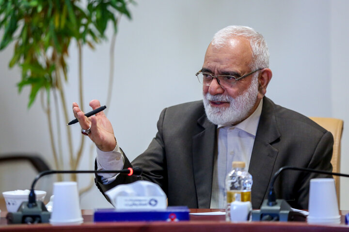 برگزاری جلسه رئیس کمیته امداد، رئیس هیئت امنای کمیته امداد و رئیس شورای زکات کشور