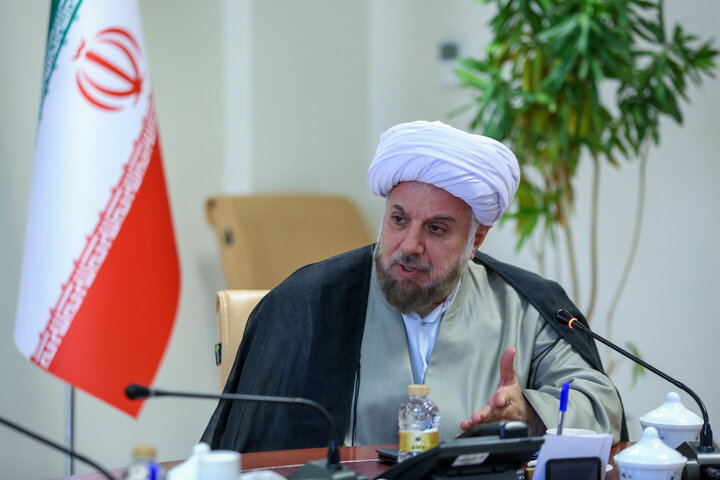 برگزاری جلسه رئیس کمیته امداد، رئیس هیئت امنای کمیته امداد و رئیس شورای زکات کشور