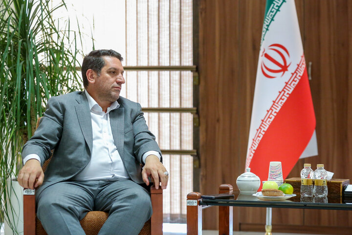 دیدار رئیس کمیته امداد با نماینده مردم هشترود و چاراویماق در مجلس شورای اسلامی