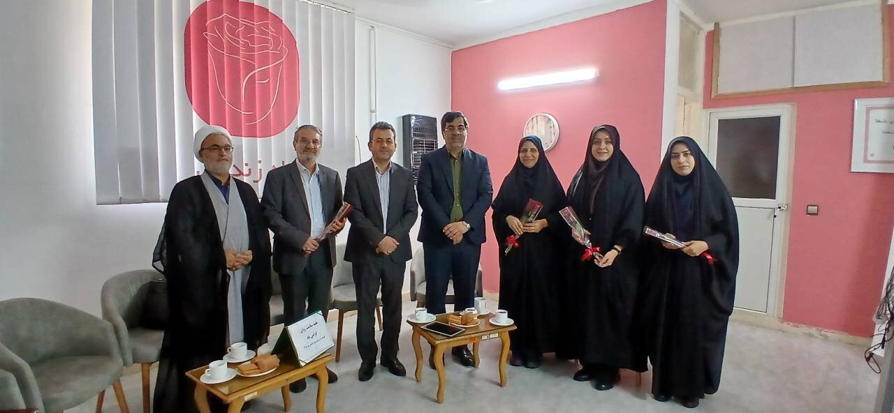 تجلیل از روان‌شناسان و عوامل اجرایی کلینیک تخصصی راه زندگی (رُز) کمیته امداد گلستان