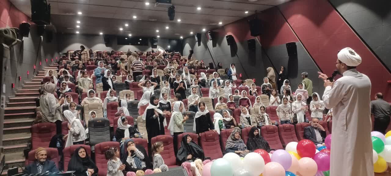 جشن تولد ۱۰۰ نفر از فرزندان ایتام تحت حمایت در نیشابور برگزار شد
