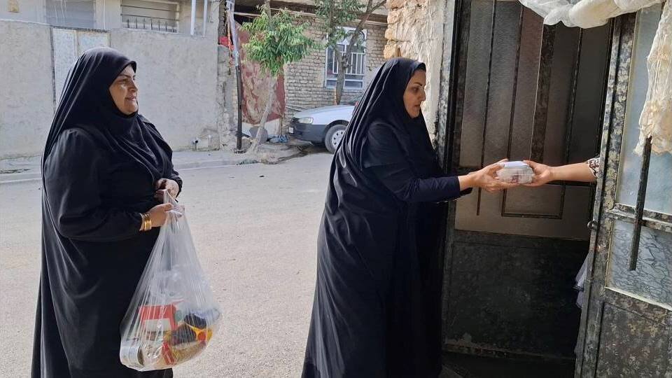 ذبح و قربانی 4 راس گوسفند و توزیع بسته های معیشتی بین مددجویان سیل‌زده مینودشت