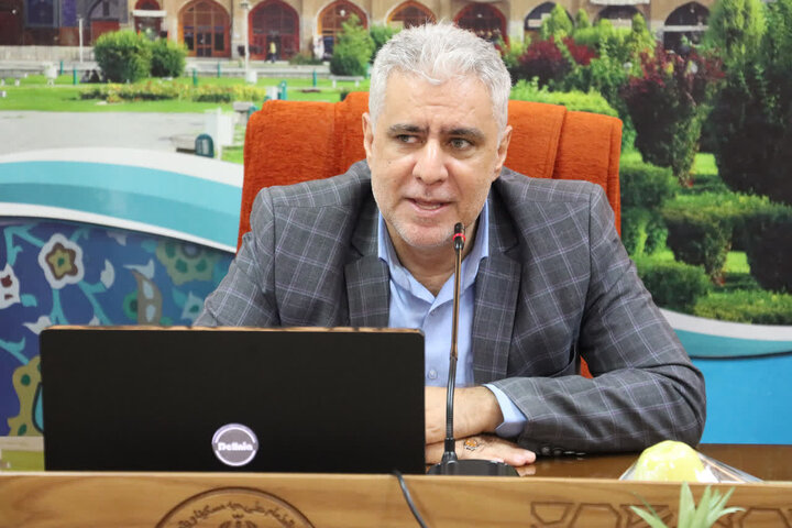 تجلیل از ۱۳ نخبه برتر تحت حمایت کمیته امداد استان اصفهان