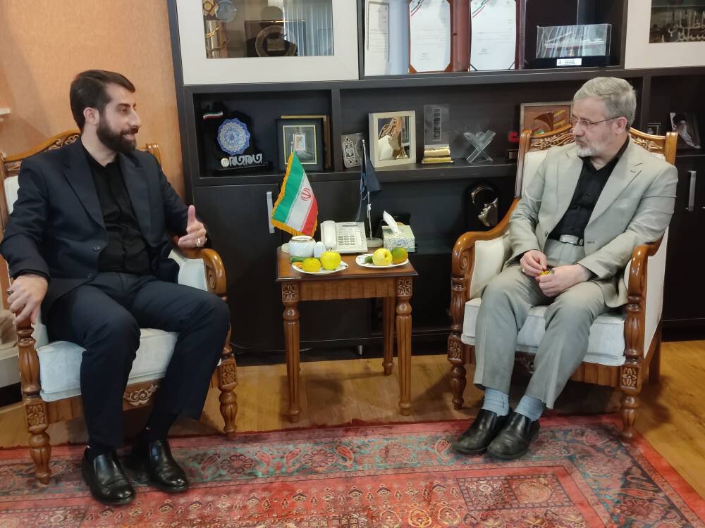 دیدار مدیرکل کمیته امداد استان تهران با مدیر شبکه پنج سیما؛ تأکید بر گسترش تعاملات رسانه‌ای در حمایت از نیازمندان