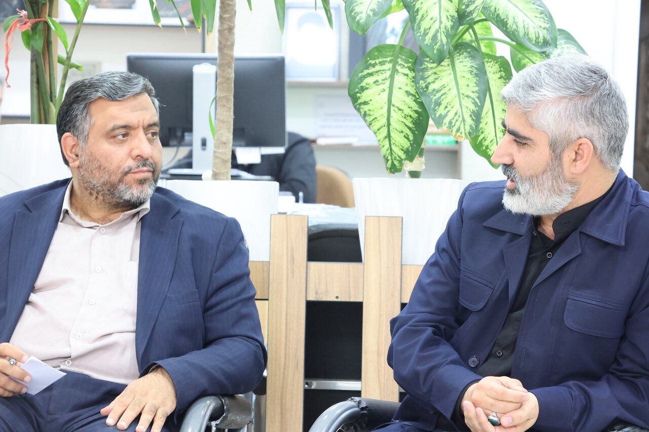 دیدار مدیرکل کمیته امداد استان قزوین با نماینده مردم تاکستان در مجلس شورای اسلامی