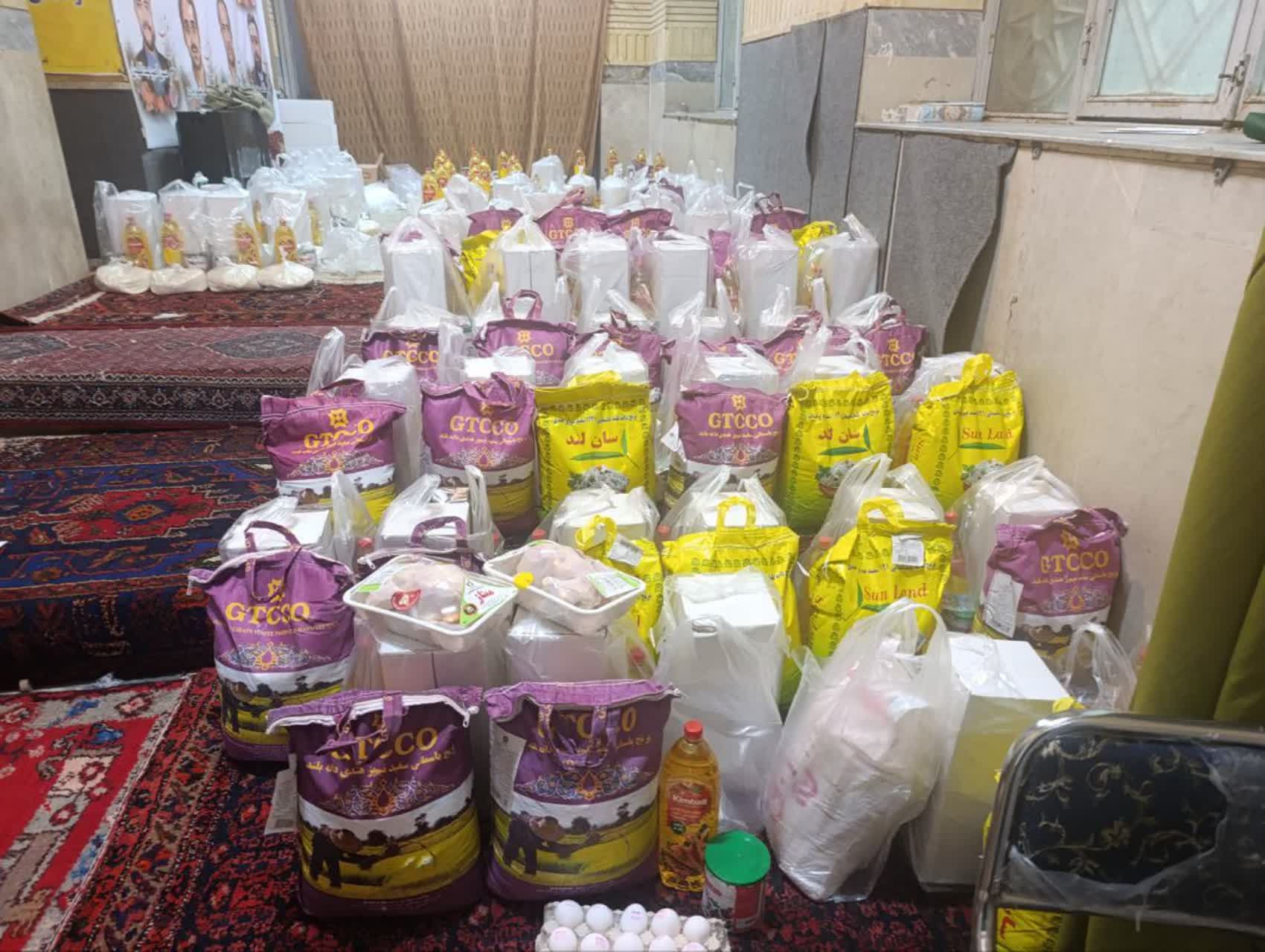 ۱۰۵ بسته غذایی در ابهر توزیع شد
